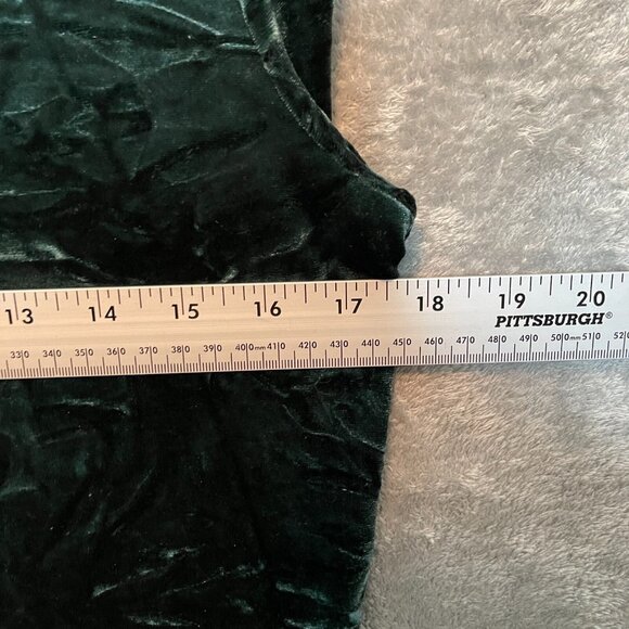 Chicos 0 Women Whimsigoth Dark Romantic Soft Crinkle Velvet Emerald Top S/4 - Picture 7 of 10
